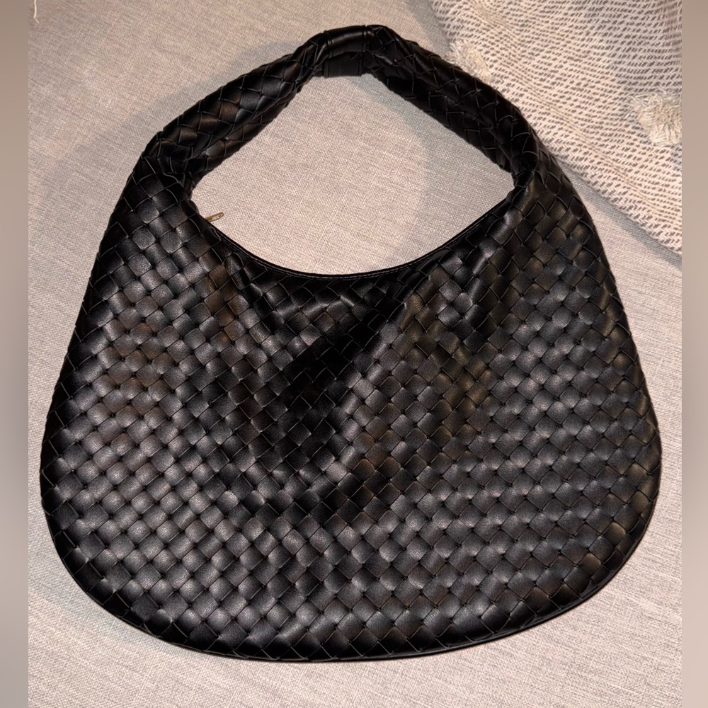 Abercrombie & Fitch Everyday Shoulder Bag